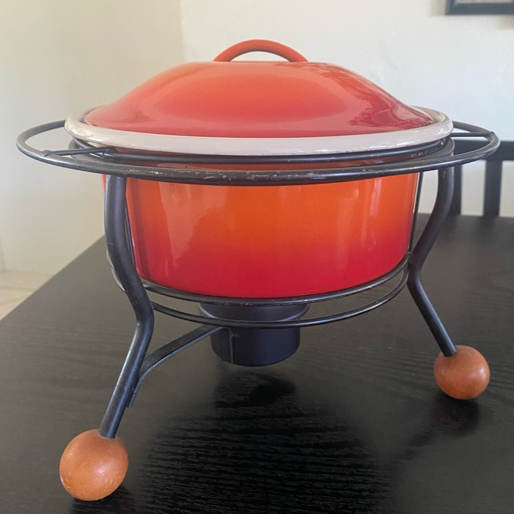 MCM Style Casserole w/ Stand